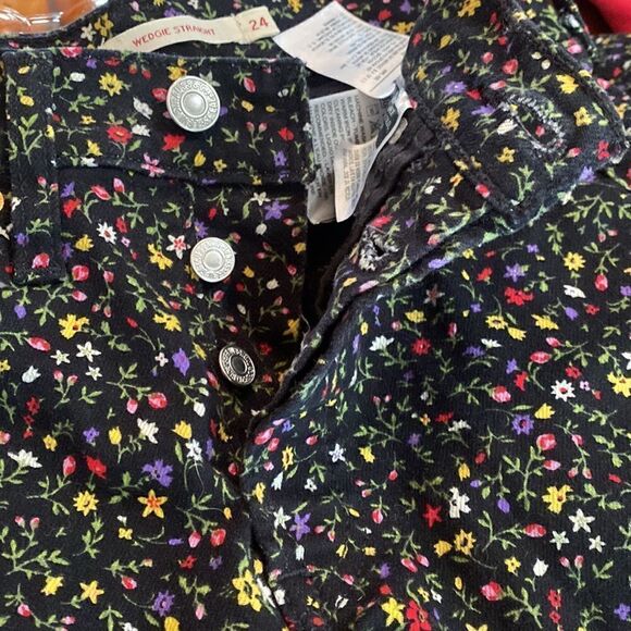 Levi's Premium FLORAL WEDGIE STRAIGHT FIT WOMEN'S JEANS - Picture 5 of 13